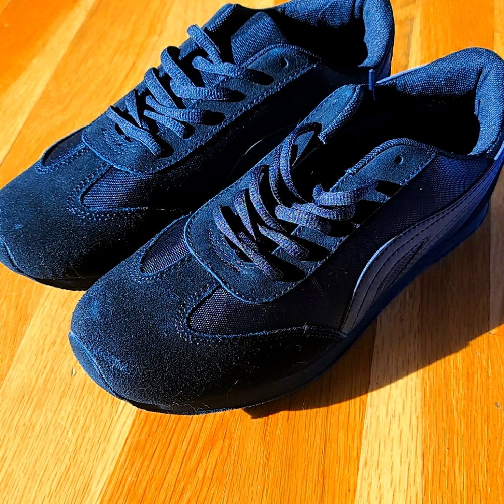 Dance sneakers
